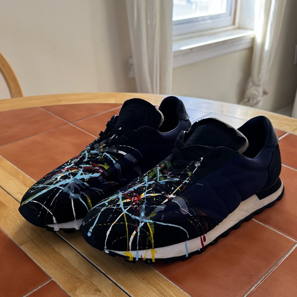 MAISON MARGIELA. Replica Runner Low 'Paint Splatter. BLUE. Size 9 US / 42 EU.